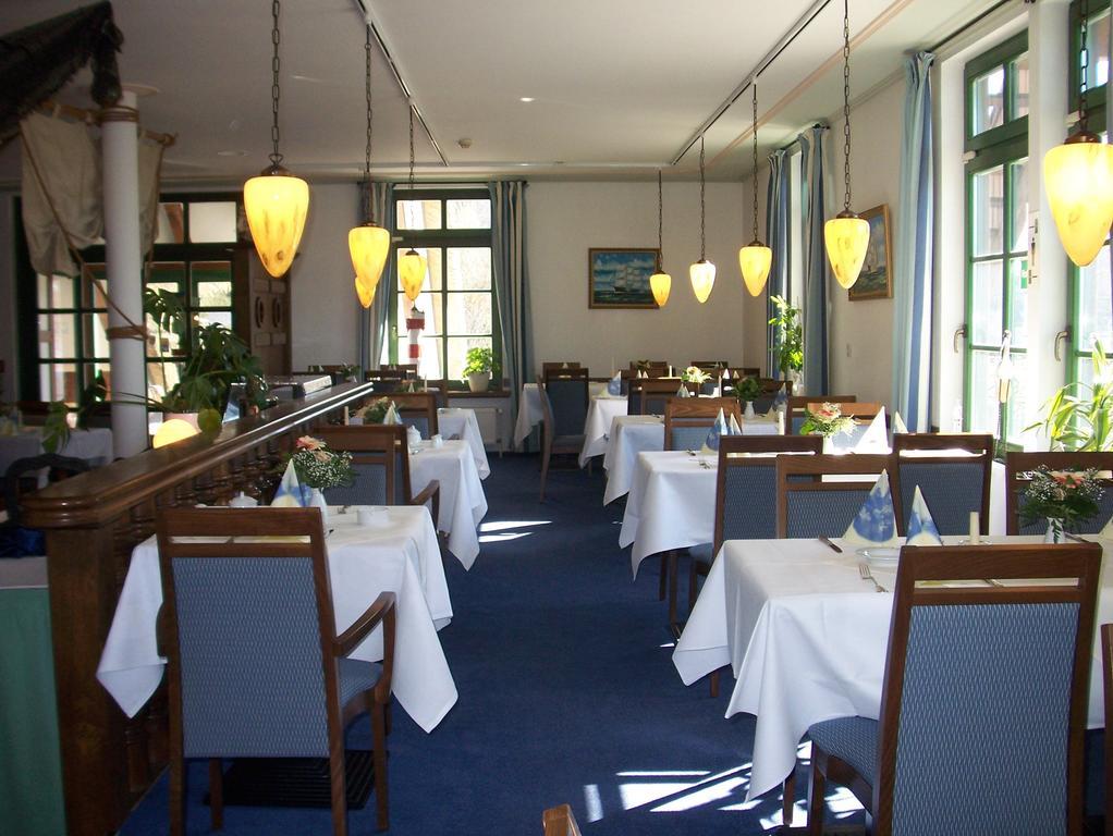 Pension und Schänke Lenzer Krug Malchow  Exterior foto