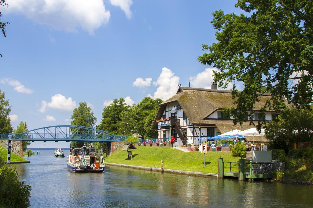 Pension und Schänke Lenzer Krug Malchow  Exterior foto